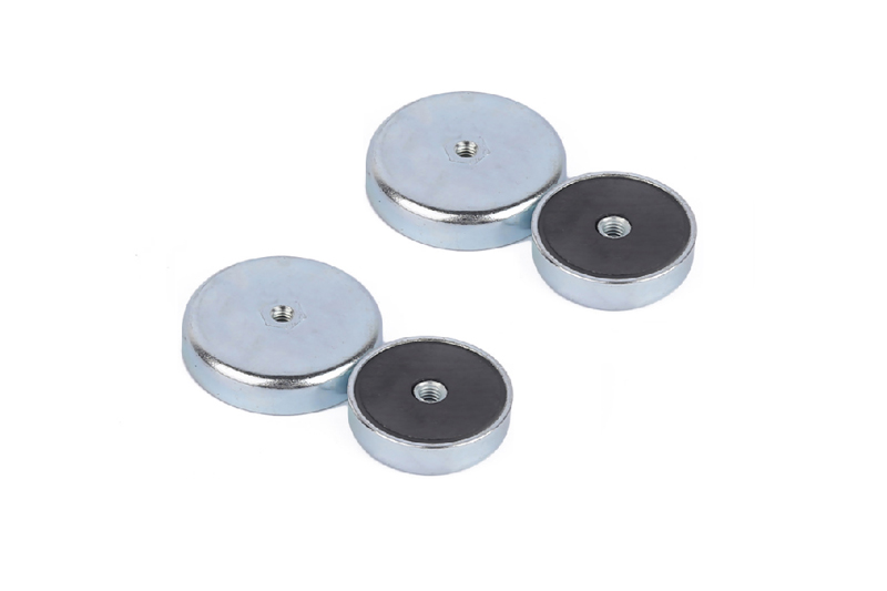 flat ferrite pot magnets with threaded hole 1